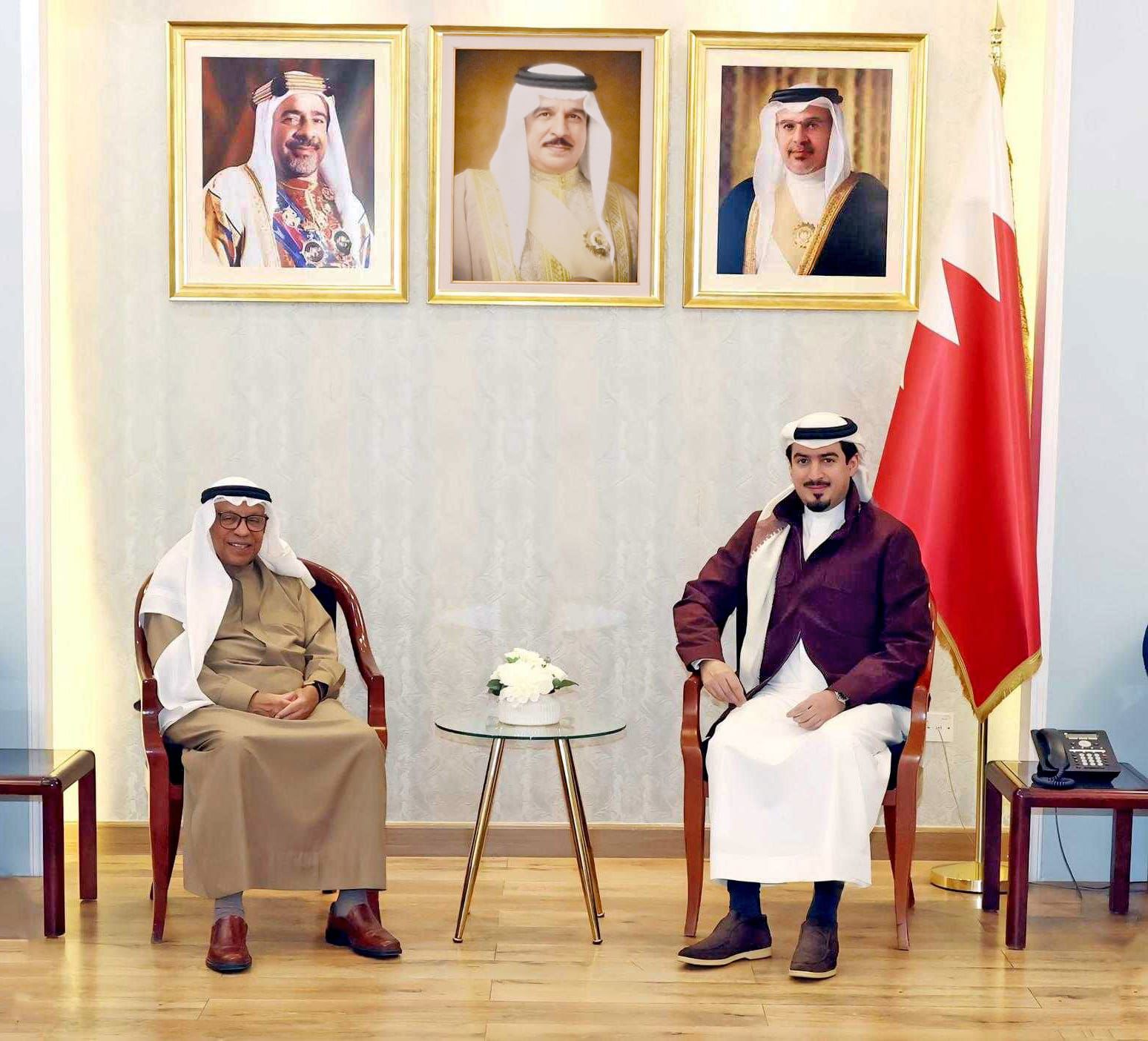 محافظ العاصمة يبحث مع رئيس الأوقاف الجعفرية المشاريع والبرامج المشتركة<